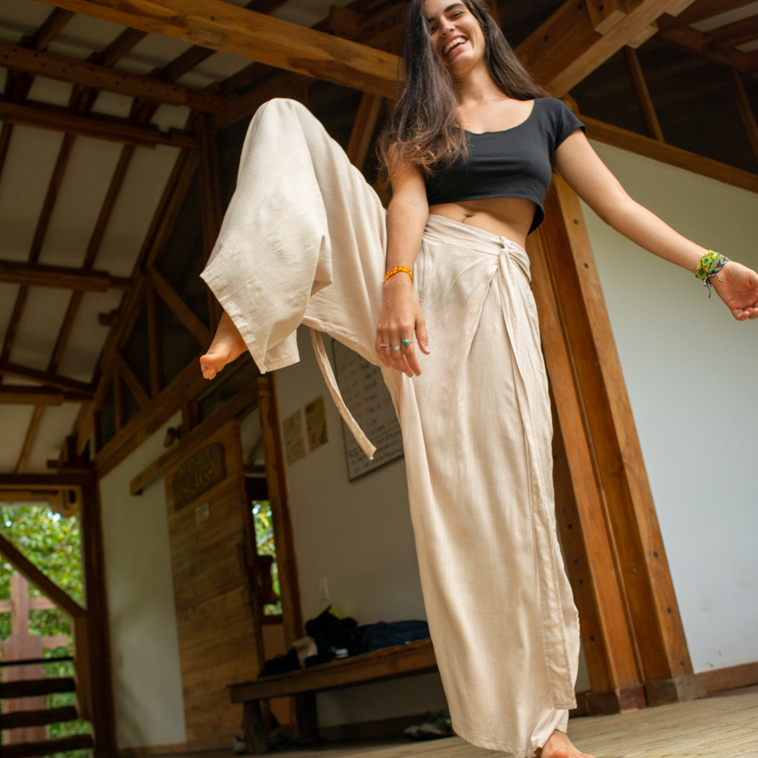 Pantalón relajado arena