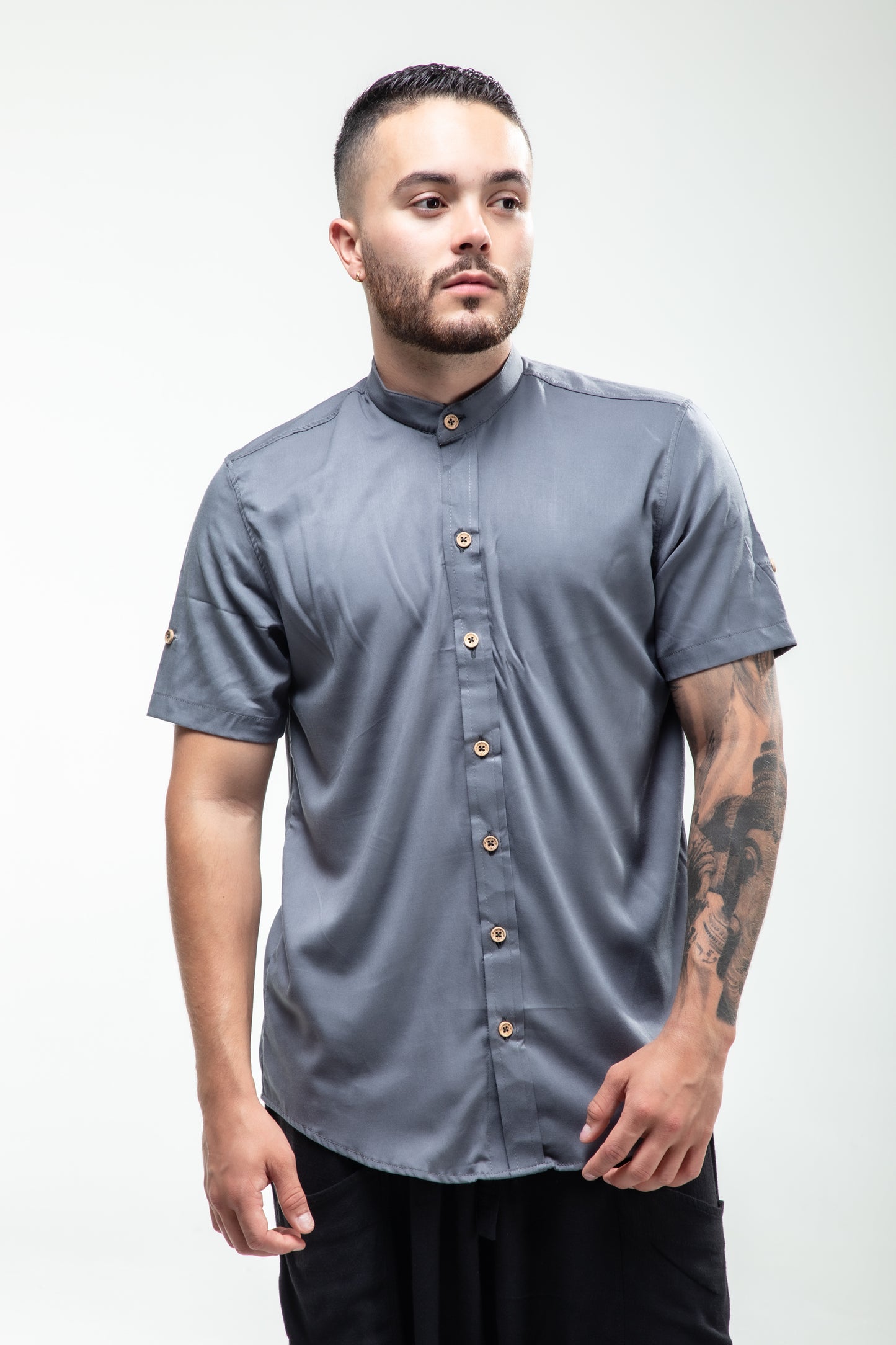 Camisa Básica Manga Corta Gris