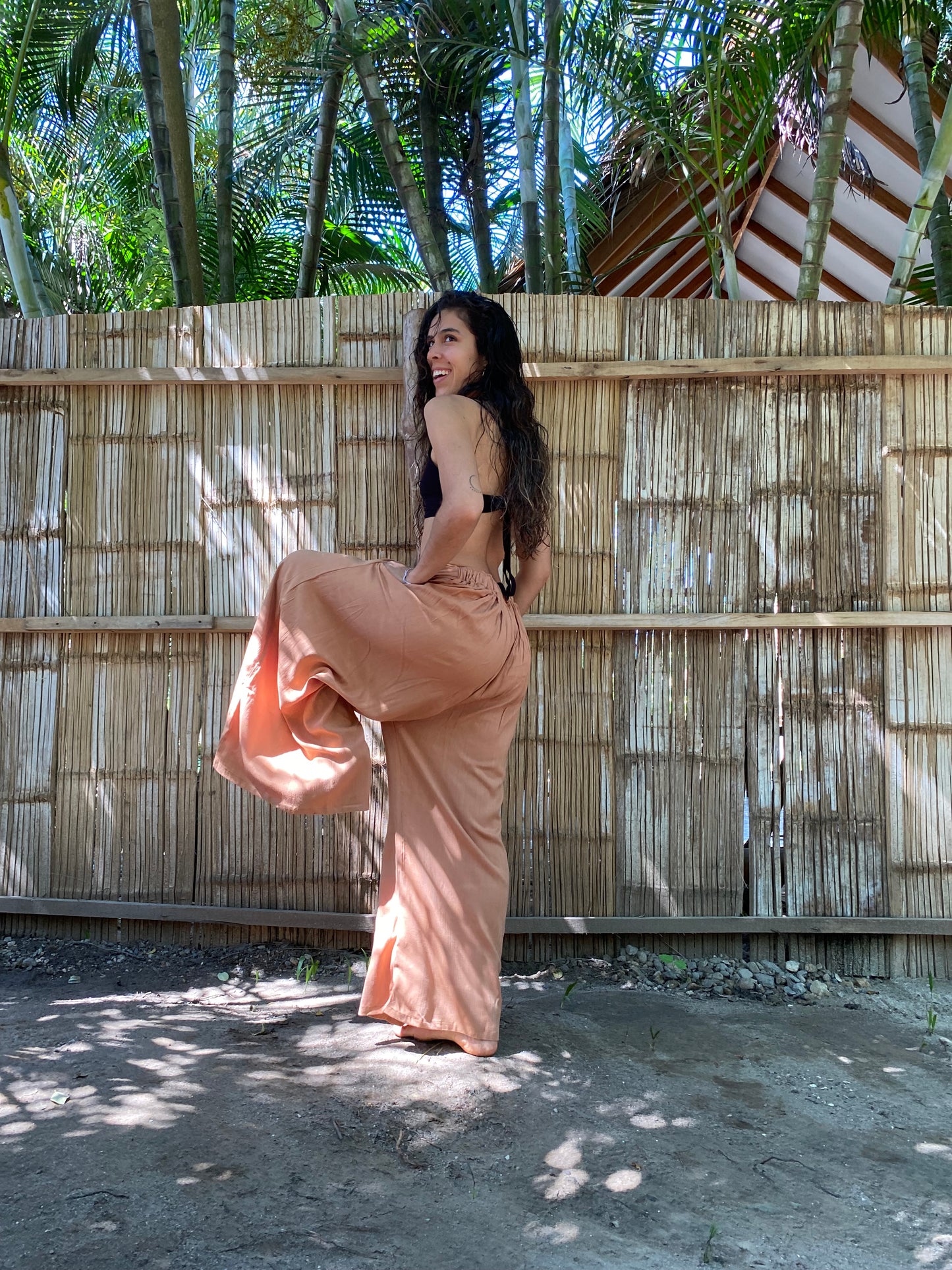 Pantalón Relajado Almendra