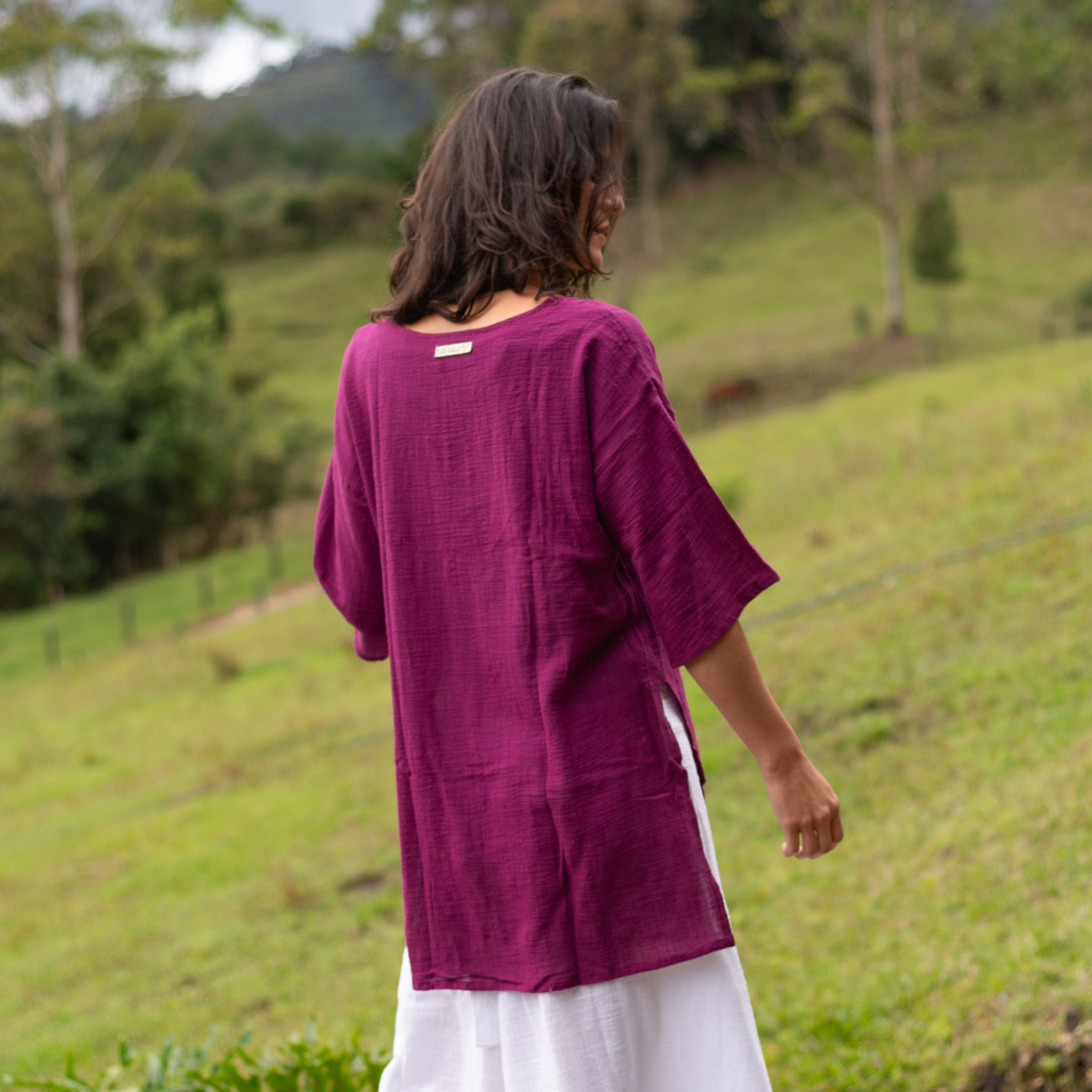 Blusón Aura — Vino Magenta