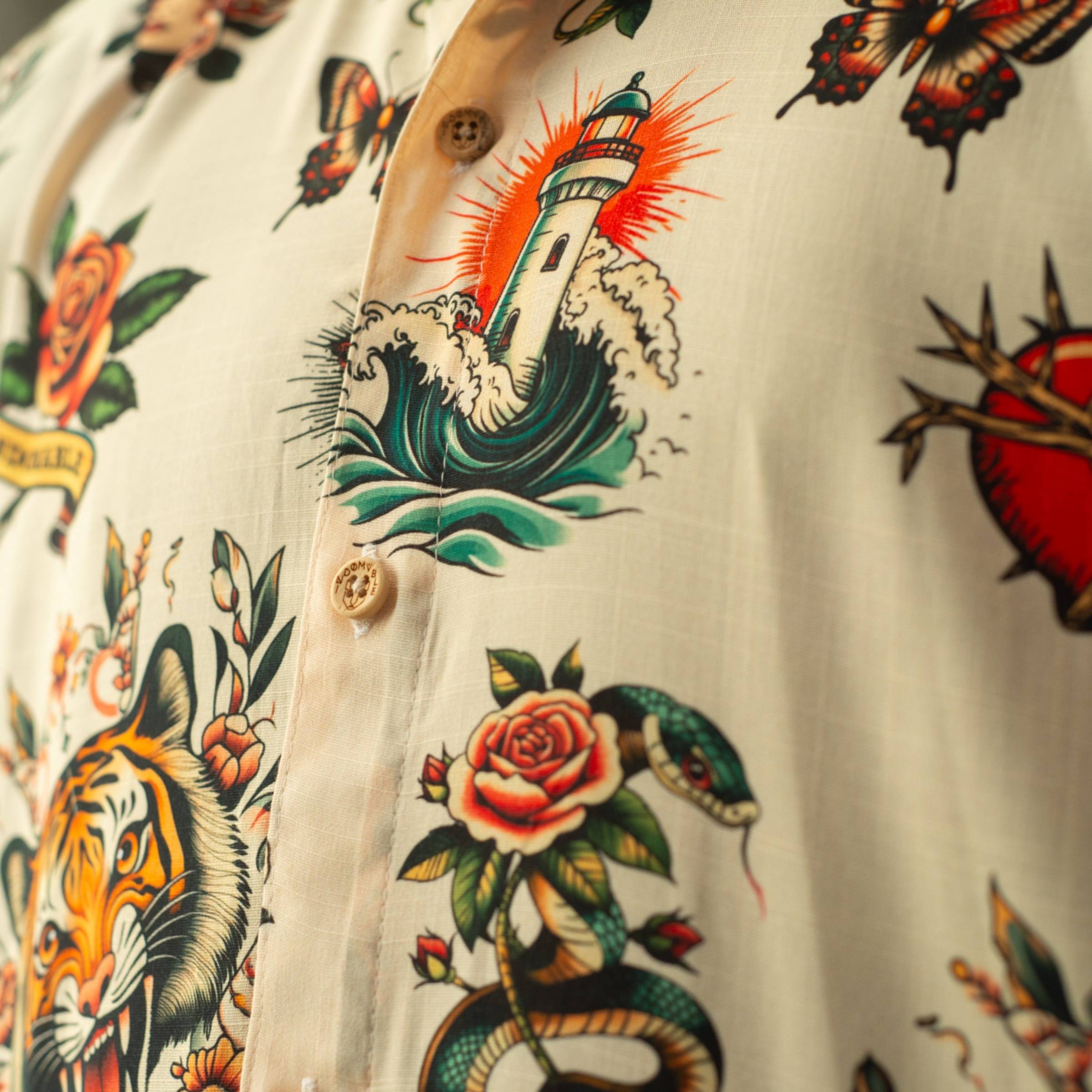 Camisa Cuello Mao Corazón Indomable