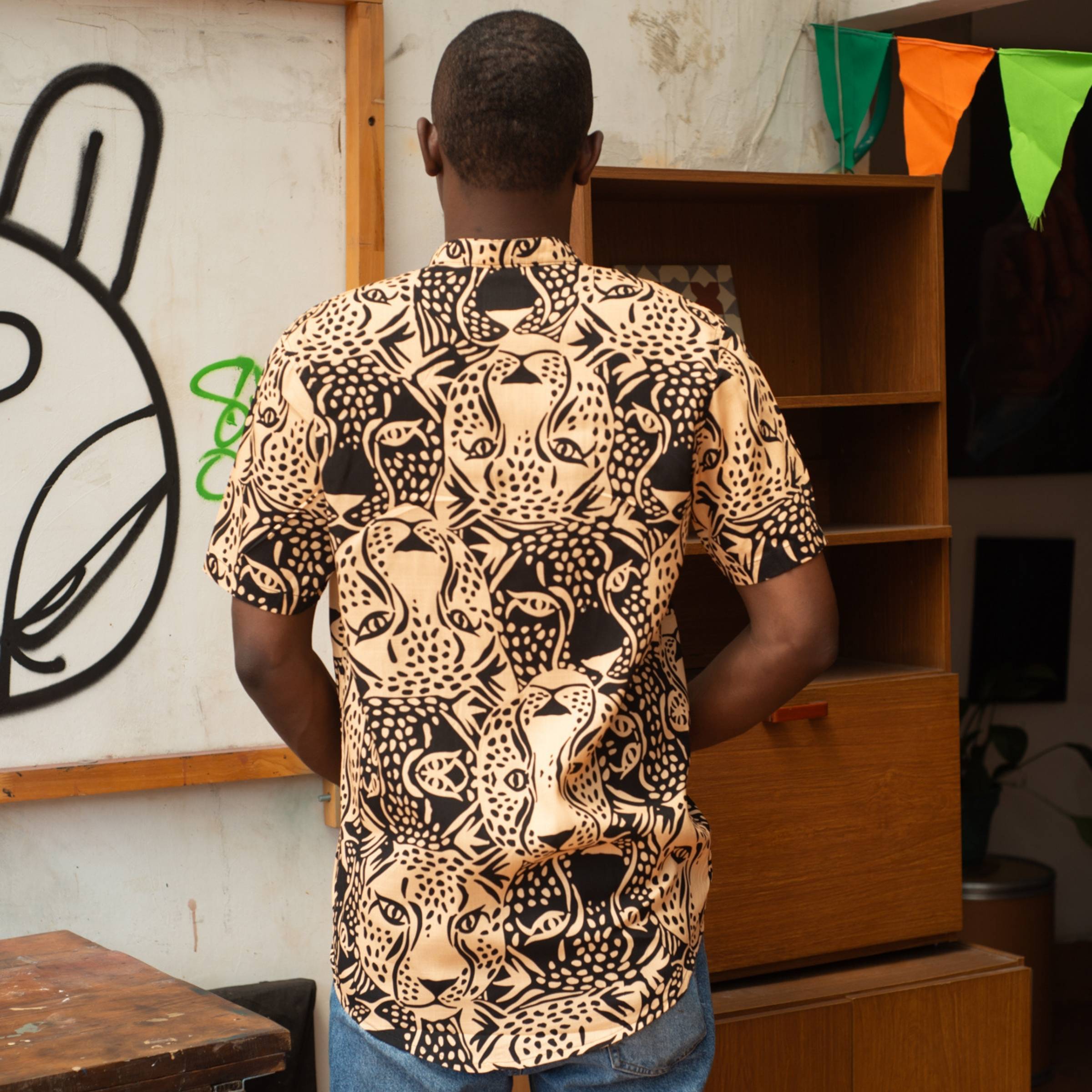 Camisa Cuello Mao Jaguar Tierra