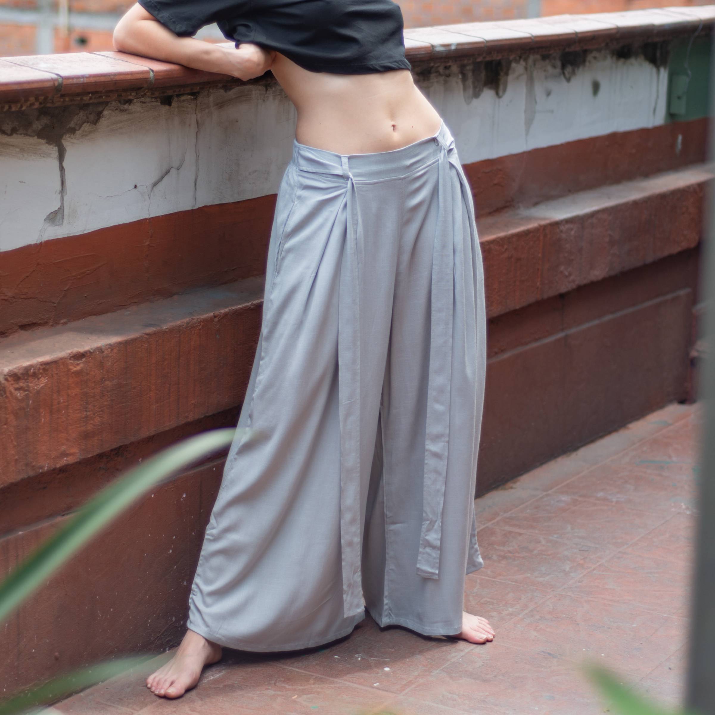 Pantalón Relajado — Gris Plata