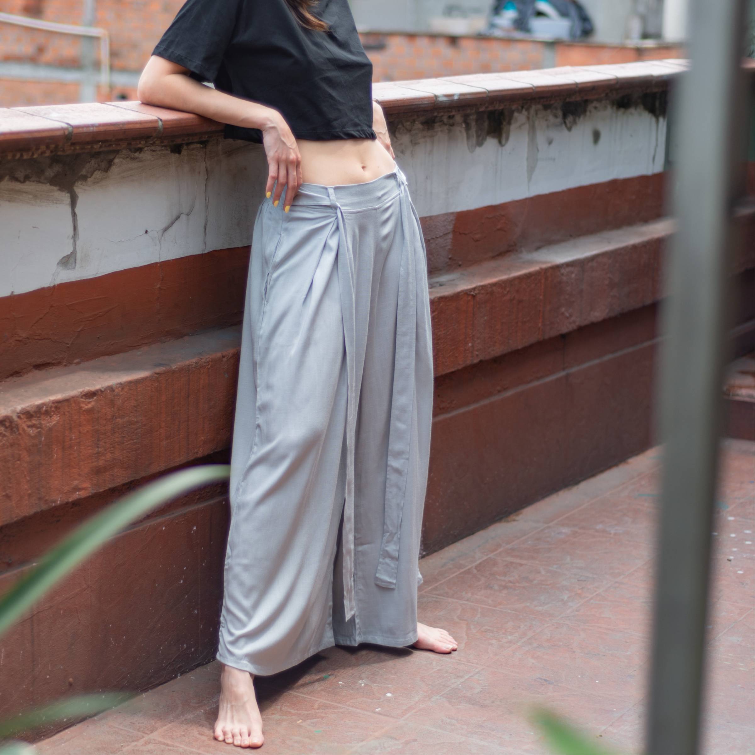Pantalón Relajado — Gris Plata