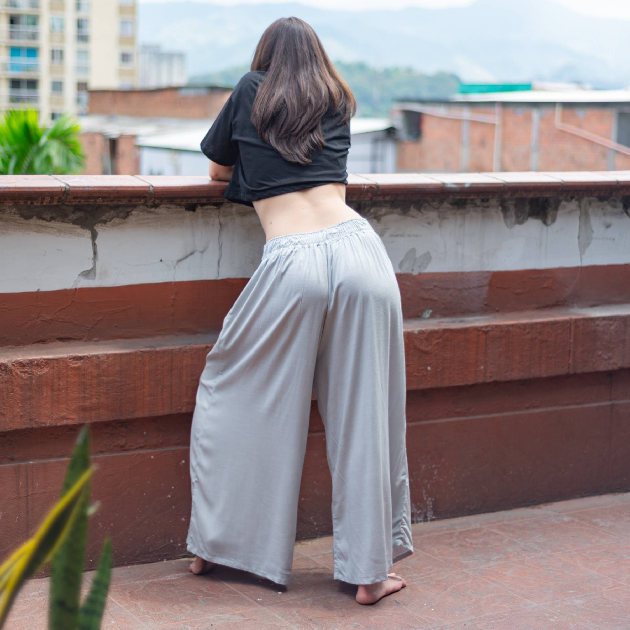 Pantalón Relajado — Gris Plata