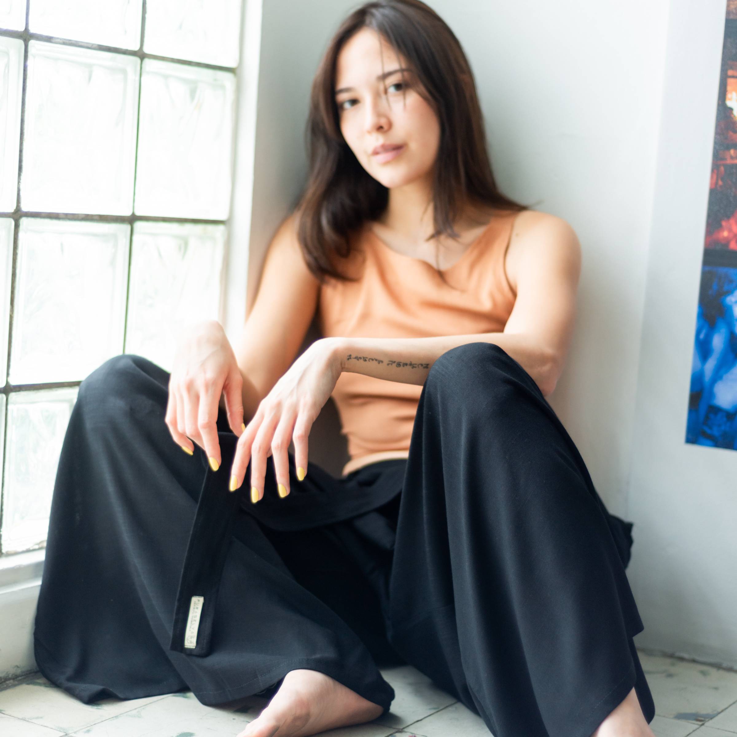 Pantalón Relajado — Negro Esencial