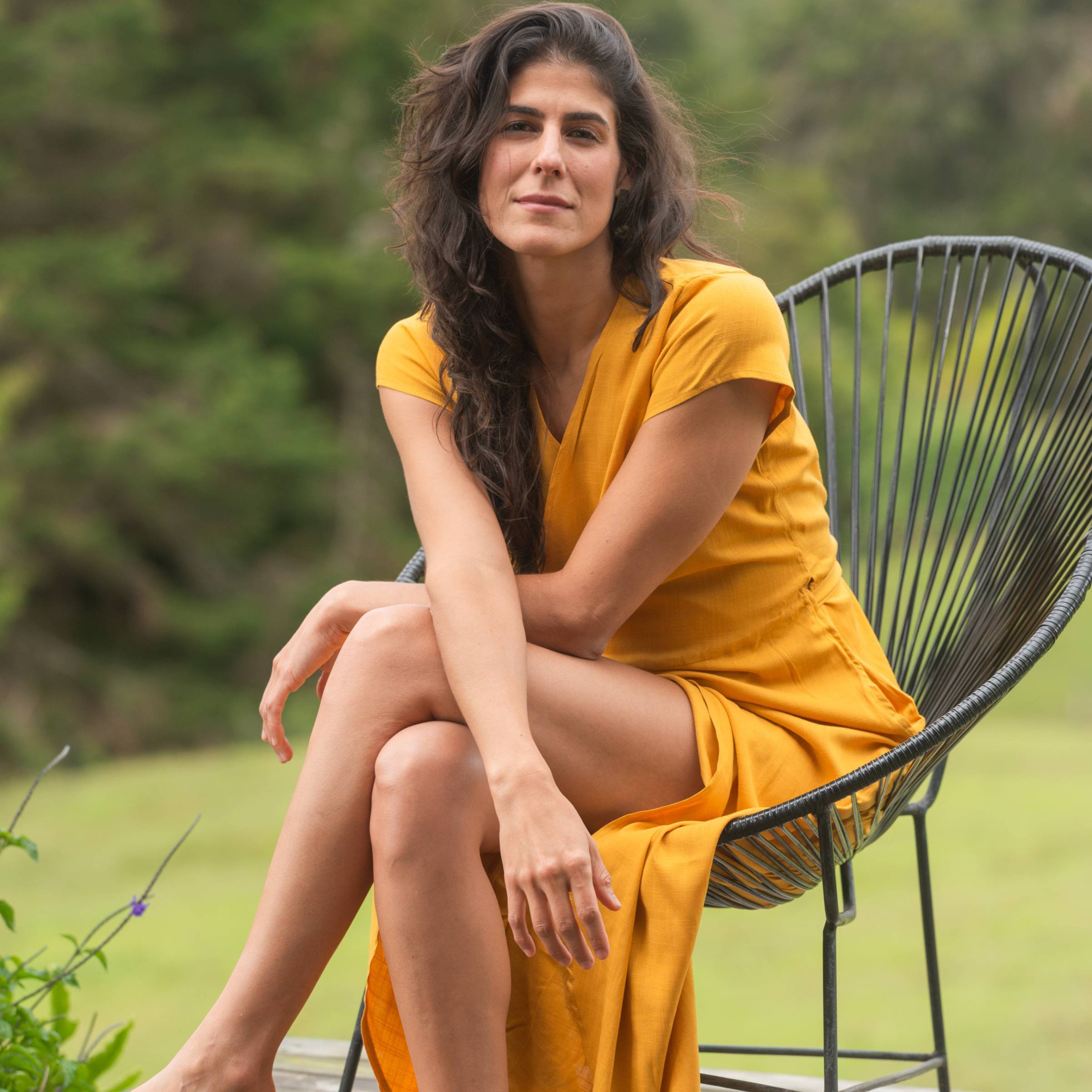 Vestido Cruzado — Amarillo Solar