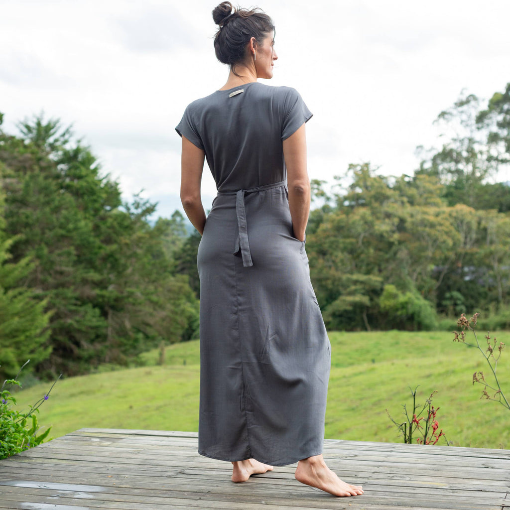 Vestido Cruzado — Gris Humo