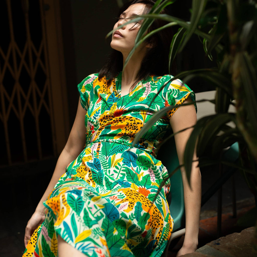 Vestido Cruzado — Jaguar Solar