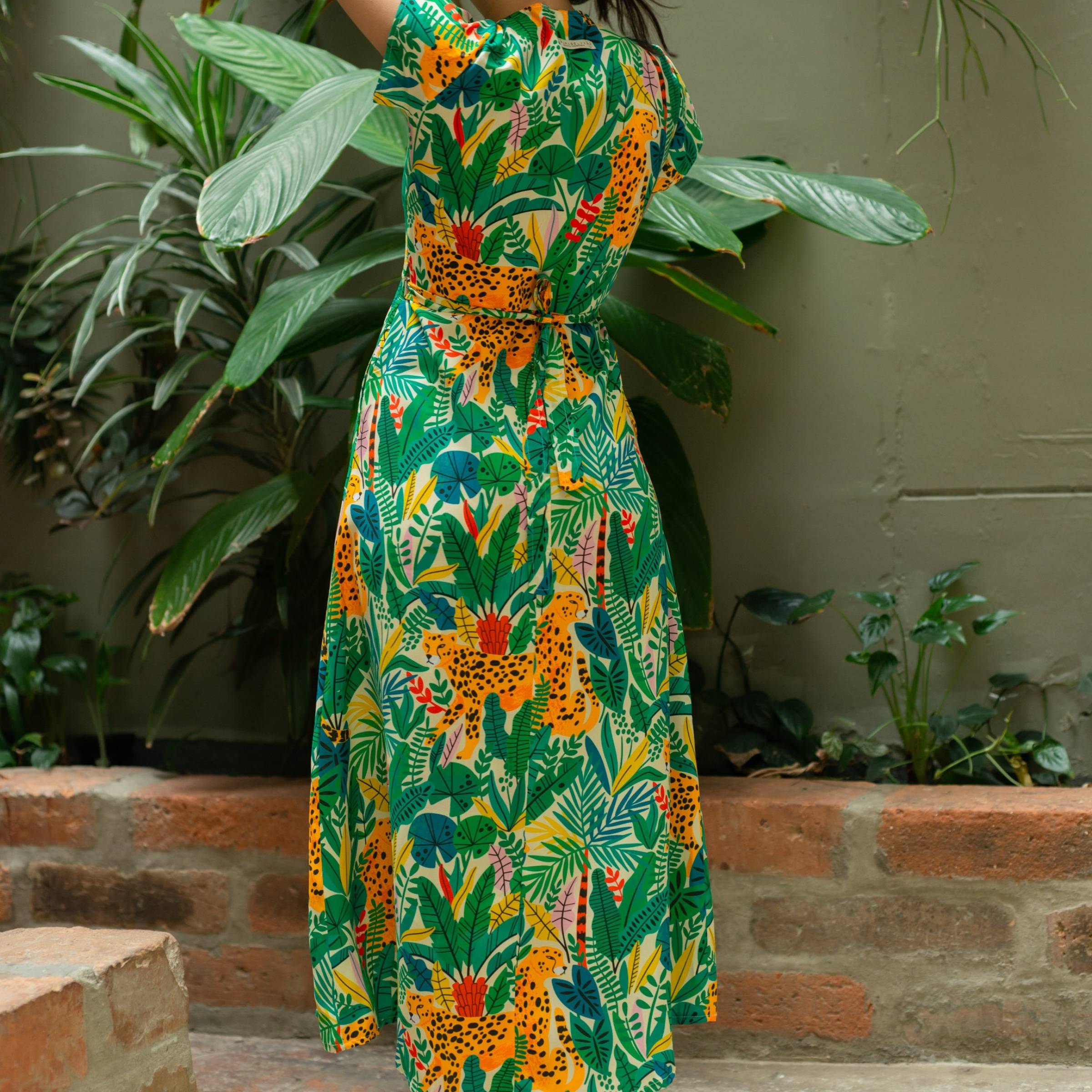 Vestido Cruzado — Jaguar Solar